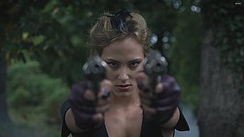 Actress - Nora Arnezeder: Movie - Mozart in the Jungle